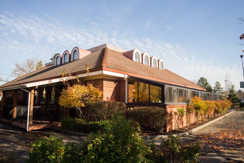 . Izzy’s | restaurant | 3846 SE 82nd Ave, Portland, OR 97266, USA | 5037719919 OR +1 503-771-9919