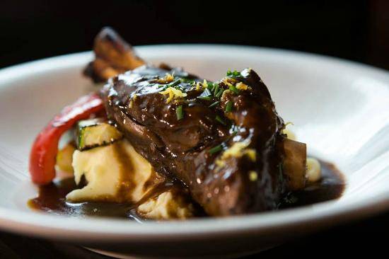 Fionn MacCools | restaurant | 214 Ritson Rd N, Oshawa, ON L1G 0B2, Canada | 9055769565 OR +1 905-576-9565