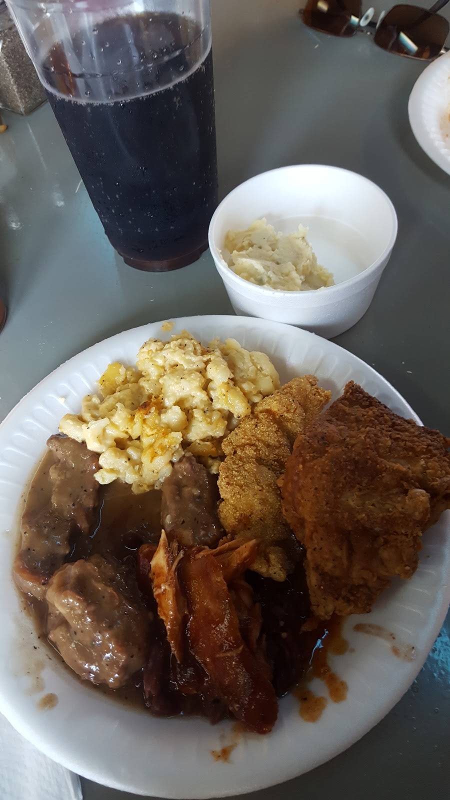 D S Buffet | restaurant | 8101 Long Beach Blvd, South Gate, CA 90280, USA | 3235378007 OR +1 323-537-8007