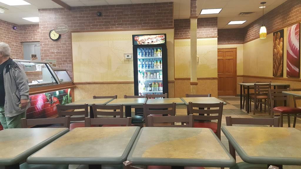 Subway | restaurant | 2170 Park Rd, Connersville, IN 47331, USA | 7658257031 OR +1 765-825-7031