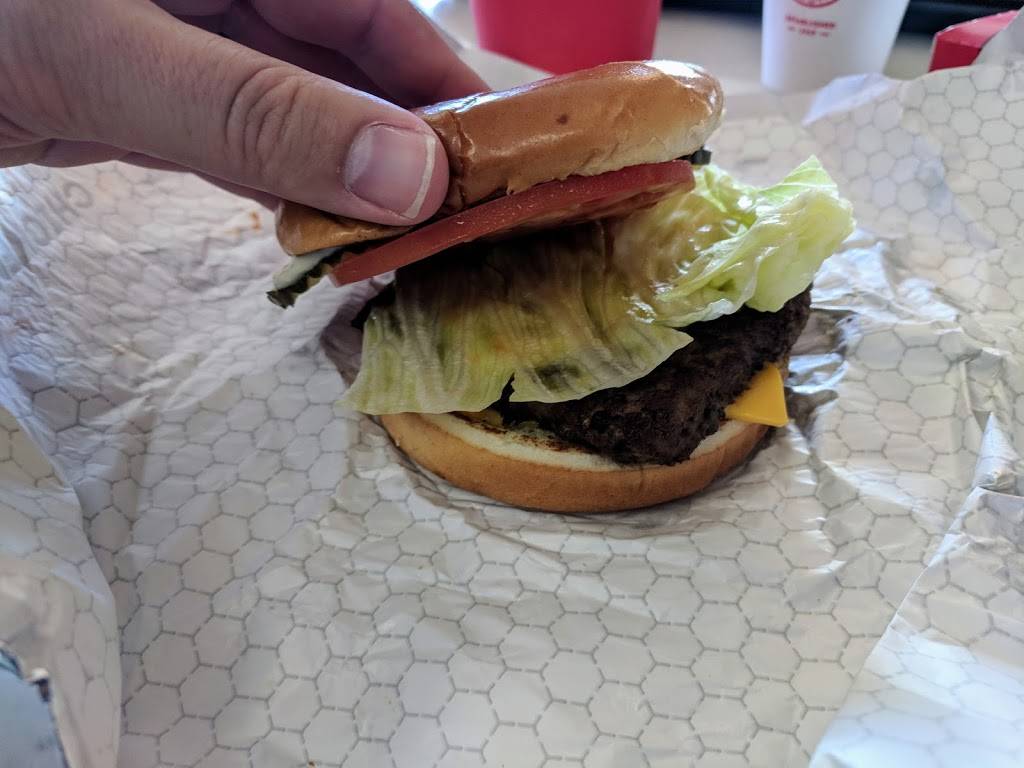 Wendys | restaurant | 7729 S Campus View Dr, West Jordan, UT 84084, USA | 8012805787 OR +1 801-280-5787