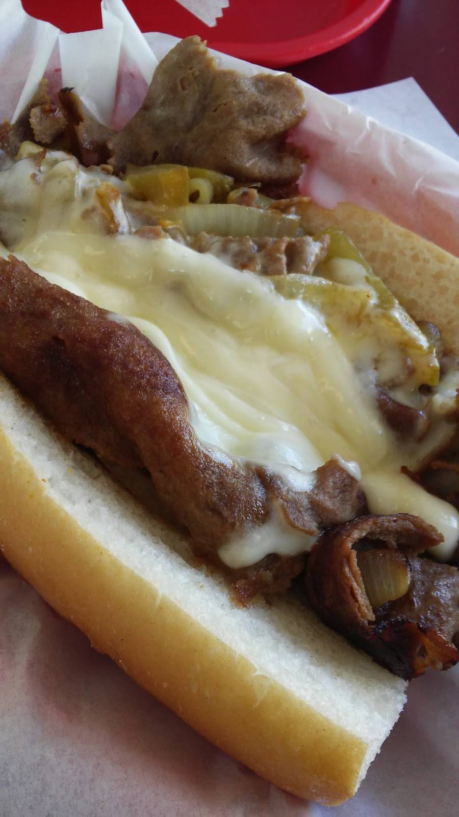 Windy City Gyros | restaurant | 3932 N Broadway, Chicago, IL 60613, USA | 7739757335 OR +1 773-975-7335