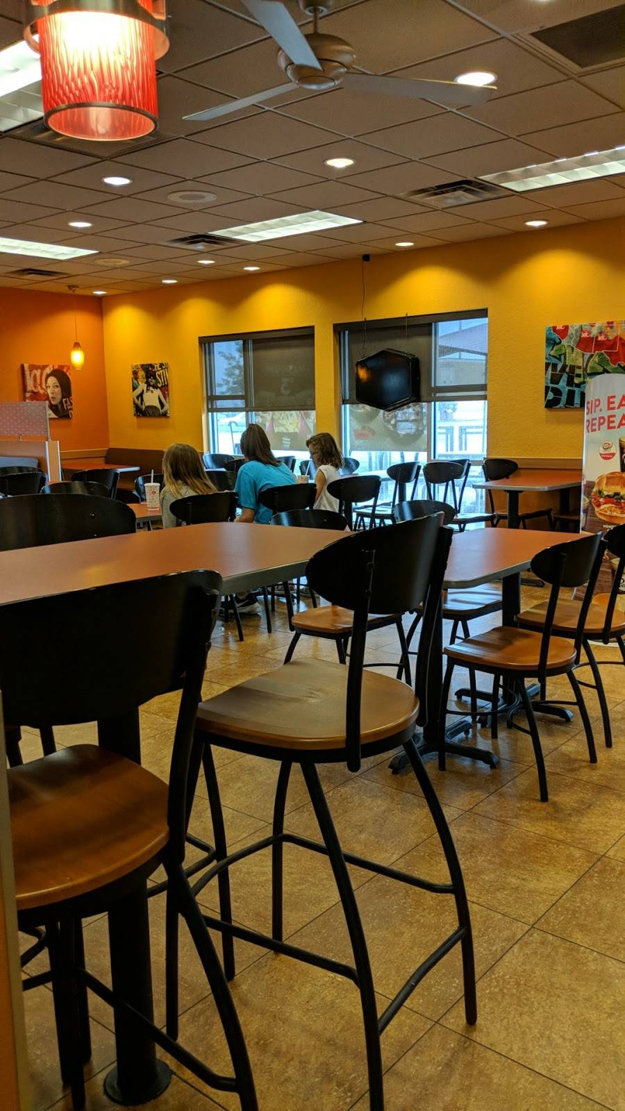 Jack in the Box | restaurant | 7425 Tylersville Rd, West Chester Township, OH 45069, USA | 5137553000 OR +1 513-755-3000