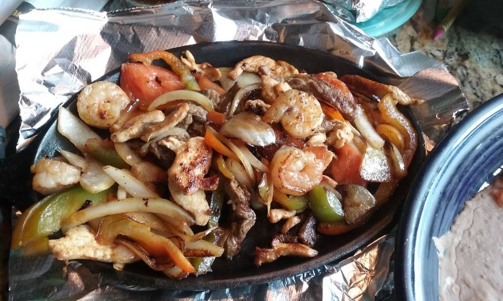 El Rancho | restaurant | 770 E 16th St, Holland, MI 49423, USA | 6167961200 OR +1 616-796-1200