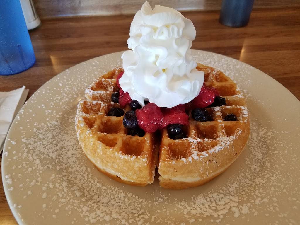 Dees Diner | restaurant | 1900 Brewerton Rd # 4, Mattydale, NY 13211, USA | 3154549961 OR +1 315-454-9961