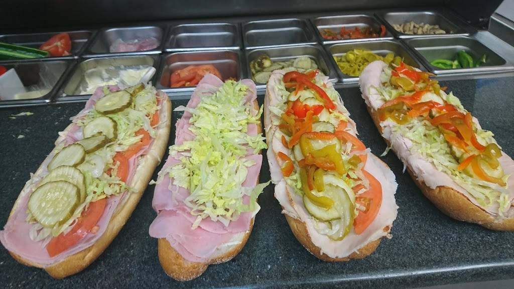 New Boston Style Pizza | restaurant | 3326, 2422 Rhawn St, Philadelphia, PA 19152, USA | 2153331500 OR +1 215-333-1500