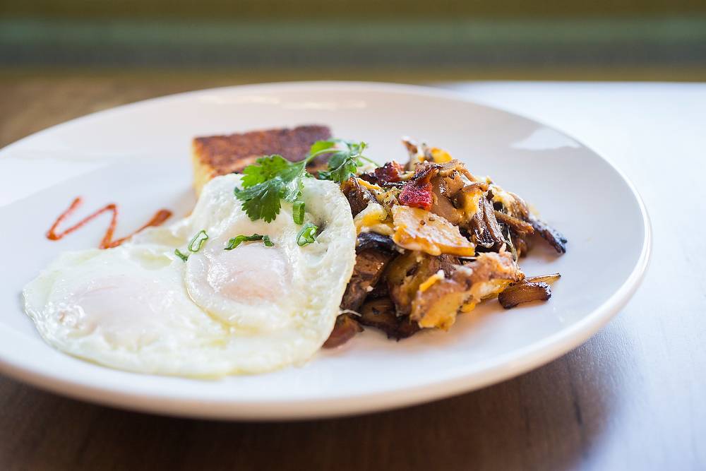 Four Friends Kitchen | restaurant | 2893 Roslyn St, Denver, CO 80238, USA | 3033888299 OR +1 303-388-8299