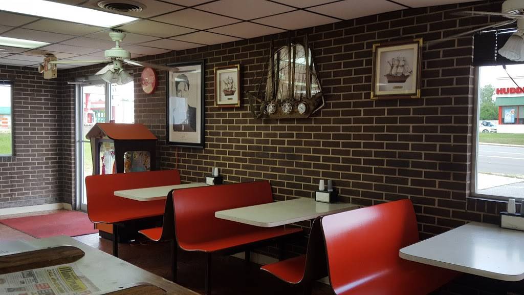 Waylons Family Restaurant | restaurant | 77 E Oak St, McRae-Helena, GA 31055, USA | 2298682590 OR +1 229-868-2590