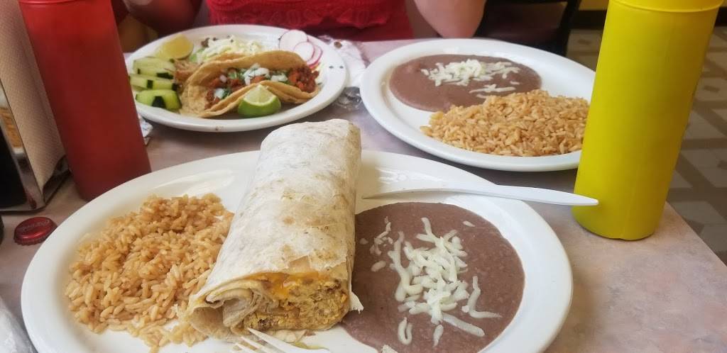 Taqueria La Chela | restaurant | 720 E 38th St, Indianapolis, IN 46205, USA | 3174262202 OR +1 317-426-2202