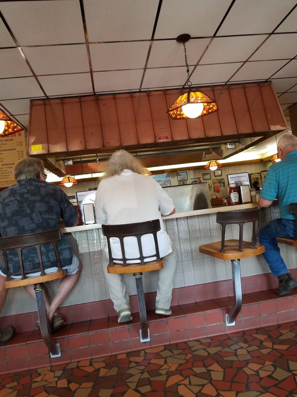 Rubens Restaurant | restaurant | 5000 Riverside Dr, Danville, VA 24541, USA | 4348222013 OR +1 434-822-2013