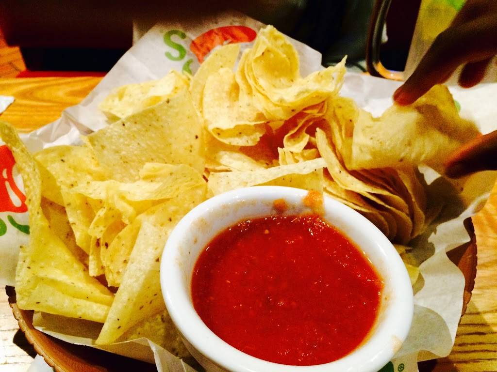 Chilis Grill & Bar | restaurant | 4500 Hardy St, Hattiesburg, MS 39402, USA | 6012961131 OR +1 601-296-1131