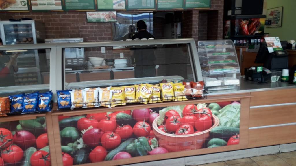Subway | restaurant | 88 Wolf Rd, Albany, NY 12205, USA | 5188692001 OR +1 518-869-2001