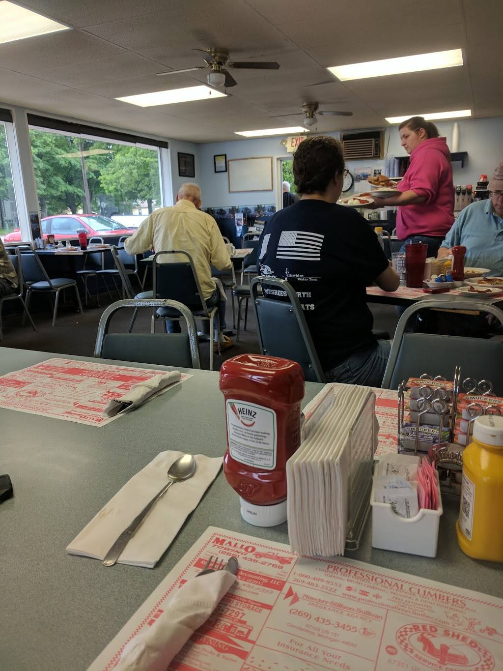 Rachaels | restaurant | 300 E Chicago Rd, White Pigeon, MI 49099, USA | 2694837960 OR +1 269-483-7960