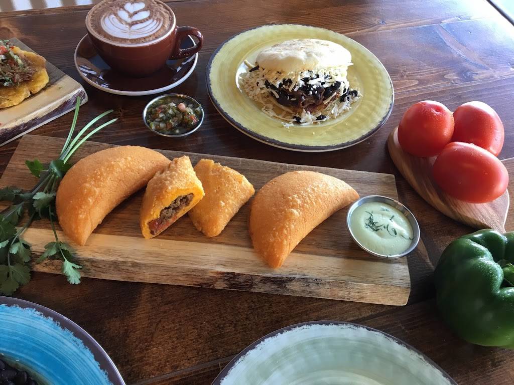 Arepa Pueblo | cafe | 9940 NW 6th Ct, Pembroke Pines, FL 33024, USA | 9543672279 OR +1 954-367-2279