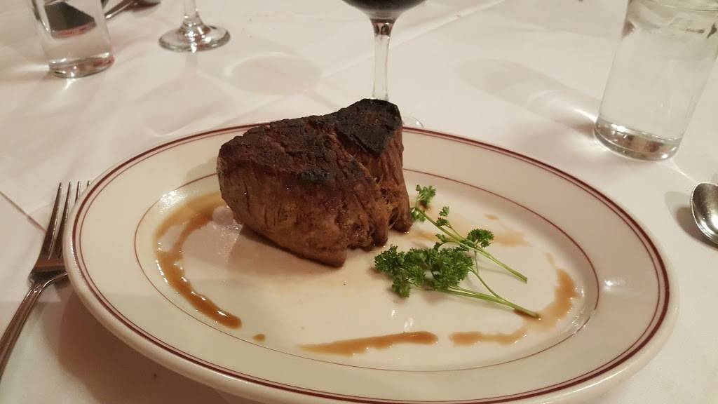 Erie Cafe | restaurant | 536 W Erie St, Chicago, IL 60654, USA | 3122662300 OR +1 312-266-2300