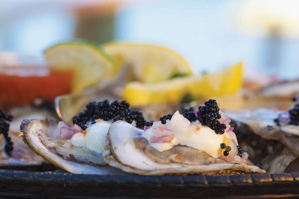 Sandbar Beach Club | restaurant | 1606 Indian River Dr, Sebastian, FL 32958, USA | 7725894345 OR +1 772-589-4345