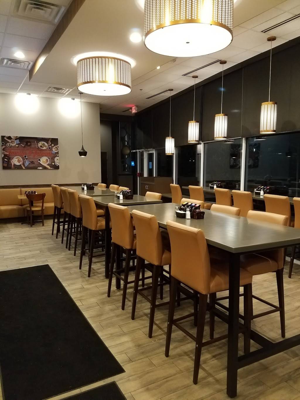 IHOP | restaurant | 2828 Rutford Ave, Richardson, TX 75080, USA | 9728837471 OR +1 972-883-7471