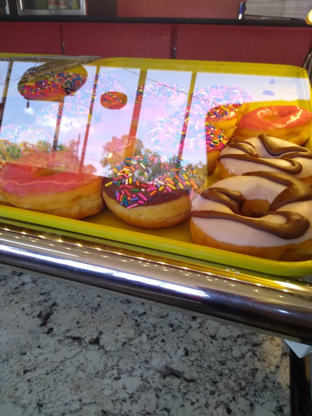 Tasty Cream Donuts | restaurant | 498 W Main St, Ville Platte, LA 70586, USA | 3373631323 OR +1 337-363-1323