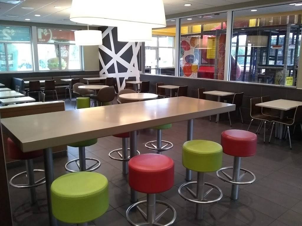McDonalds | cafe | 1533 Johnnie Dodds Blvd, Mt Pleasant, SC 29464, USA | 8438812009 OR +1 843-881-2009