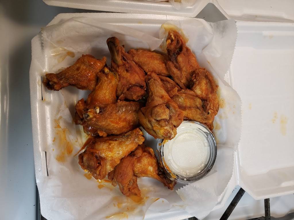 SportsBook of Charleston | restaurant | 4950 Centre Pointe Dr #166, North Charleston, SC 29418, USA | 8437459555 OR +1 843-745-9555