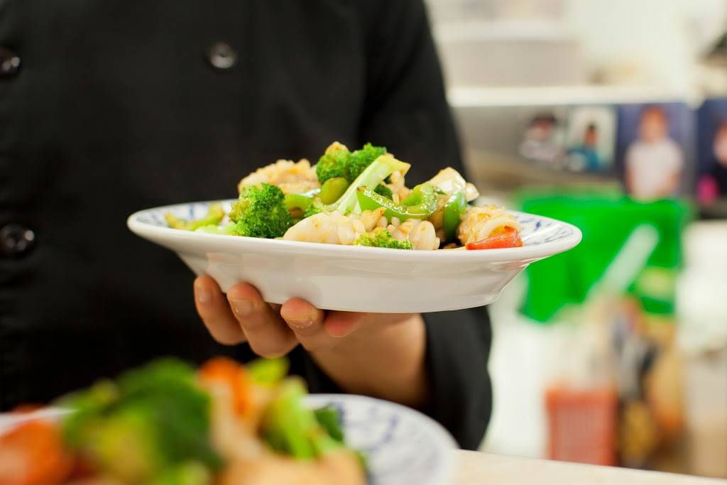 Mango Salad | restaurant | 95 Thames St S, Ingersoll, ON N5C 2T2, Canada | 5194251188 OR +1 519-425-1188