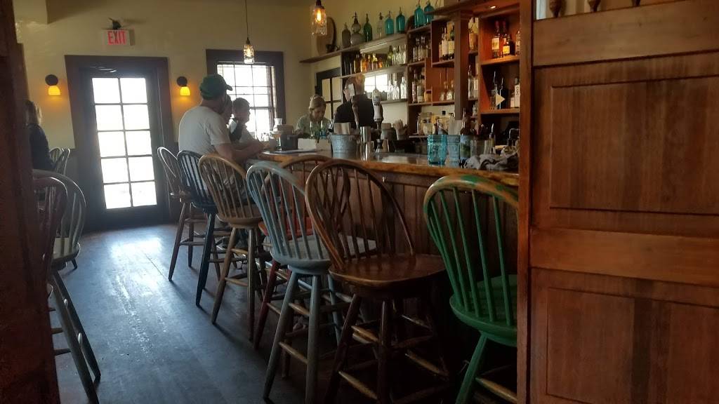 Rocker Oysterfellers | restaurant | 14415 Shoreline Hwy, Valley Ford, CA 94972, USA | 7078761983 OR +1 707-876-1983