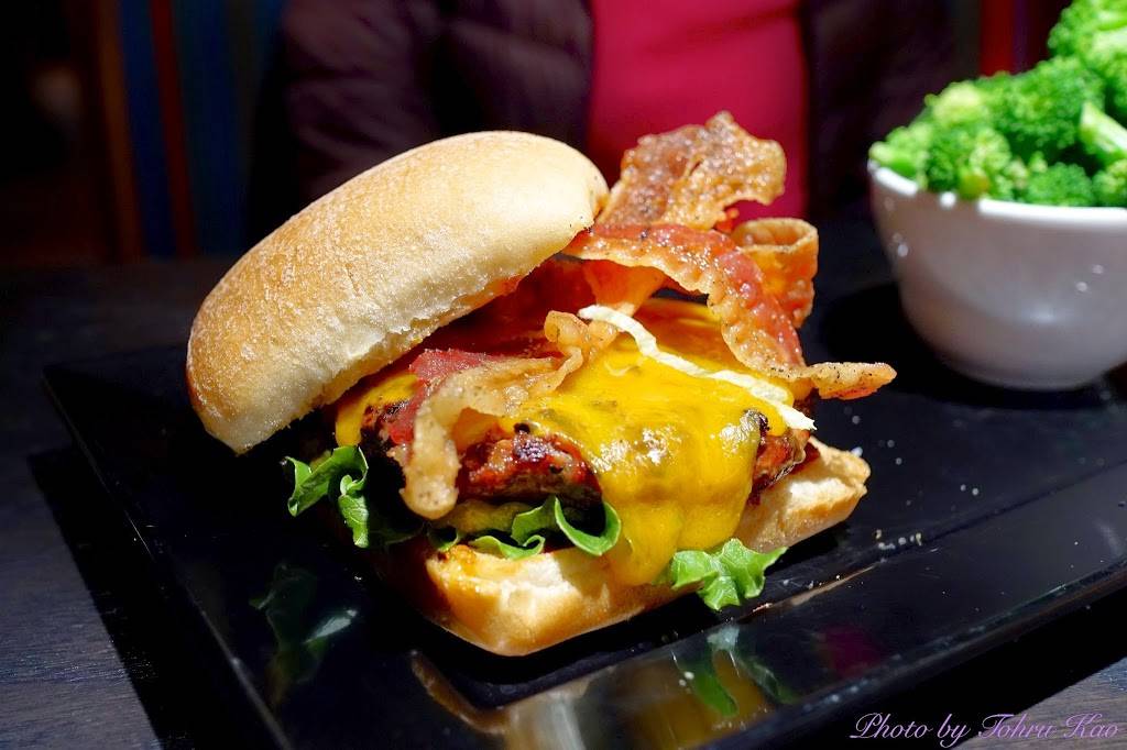 Red Robin Gourmet Burgers and Brews | restaurant | 1000 El Paseo de Saratoga, San Jose, CA 95130, USA | 4083701236 OR +1 408-370-1236