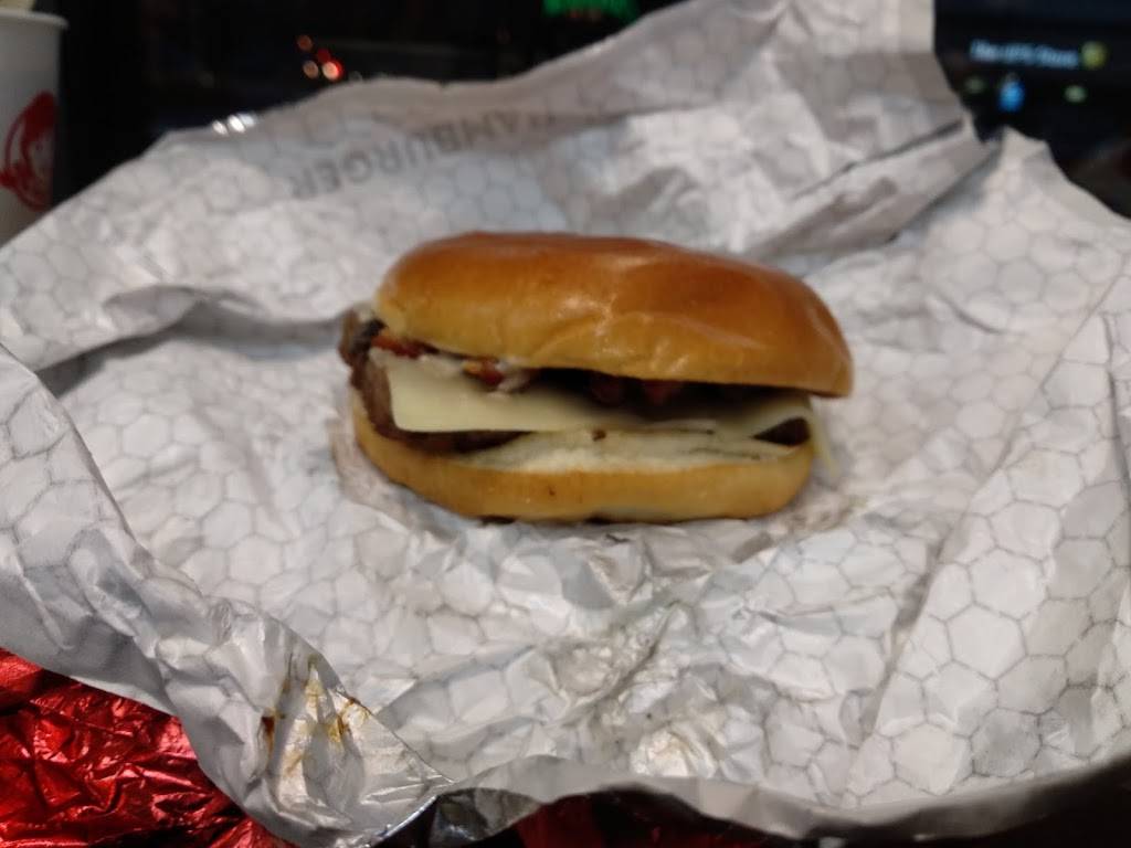 Wendys | restaurant | 978 Breckenridge Ln, Louisville, KY 40207, USA | 5028959847 OR +1 502-895-9847