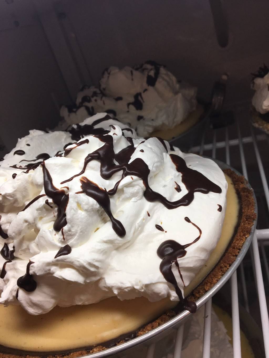 Crystal Cafe | cafe | 126 N Main St, Iola, WI 54945, USA | 7154459227 OR +1 715-445-9227