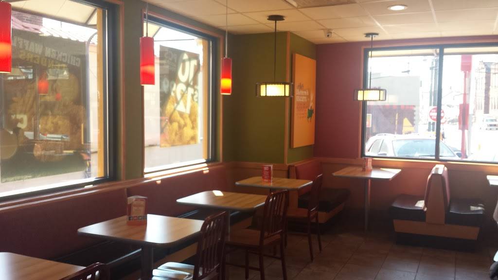 Popeyes Louisiana Kitchen | restaurant | 438 Haledon Ave, Haledon, NJ 07508, USA | 9739254330 OR +1 973-925-4330