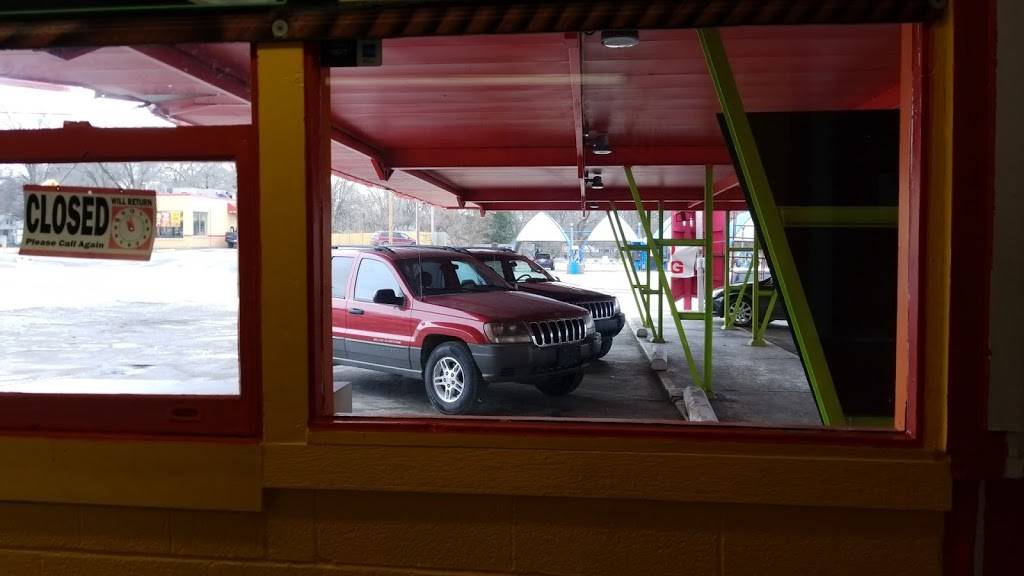 Mama Lillys | restaurant | 5512 Leavenworth Rd, Kansas City, KS 66104, USA | 9132585469 OR +1 913-258-5469