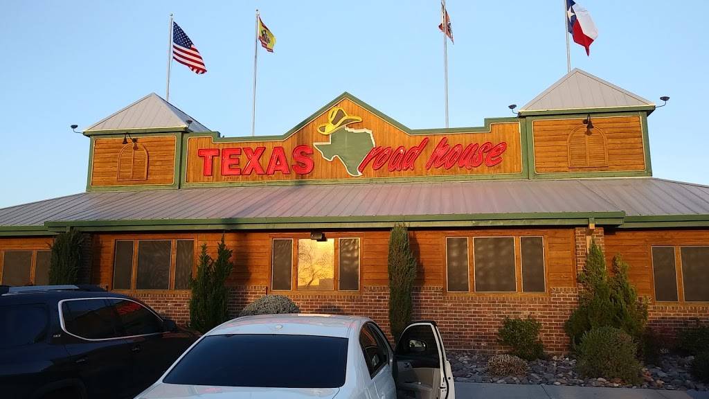 Texas Roadhouse | restaurant | 5010 N Desert Blvd, El Paso, TX 79912, USA | 9158320333 OR +1 915-832-0333