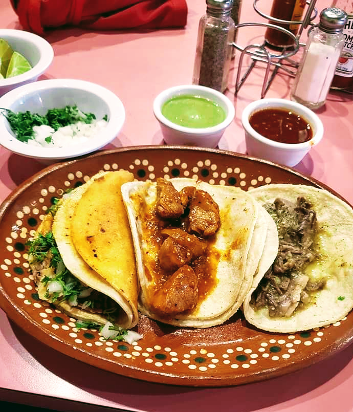 Estilo Jalisco Mexican Restaurant | restaurant | 1837 Vinton St, Omaha, NE 68108, USA | 4022980351 OR +1 402-298-0351