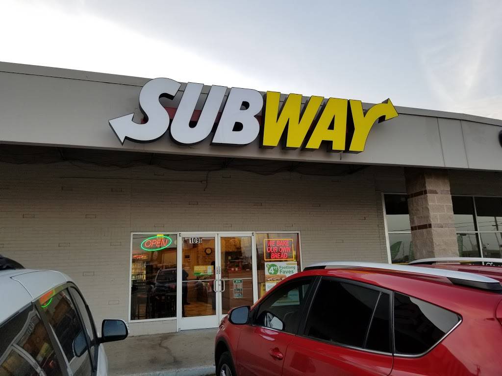 Subway Restaurants | restaurant | 103 S. First Street, Suite 102 B, Garland, TX 75040, USA | 9722761652 OR +1 972-276-1652