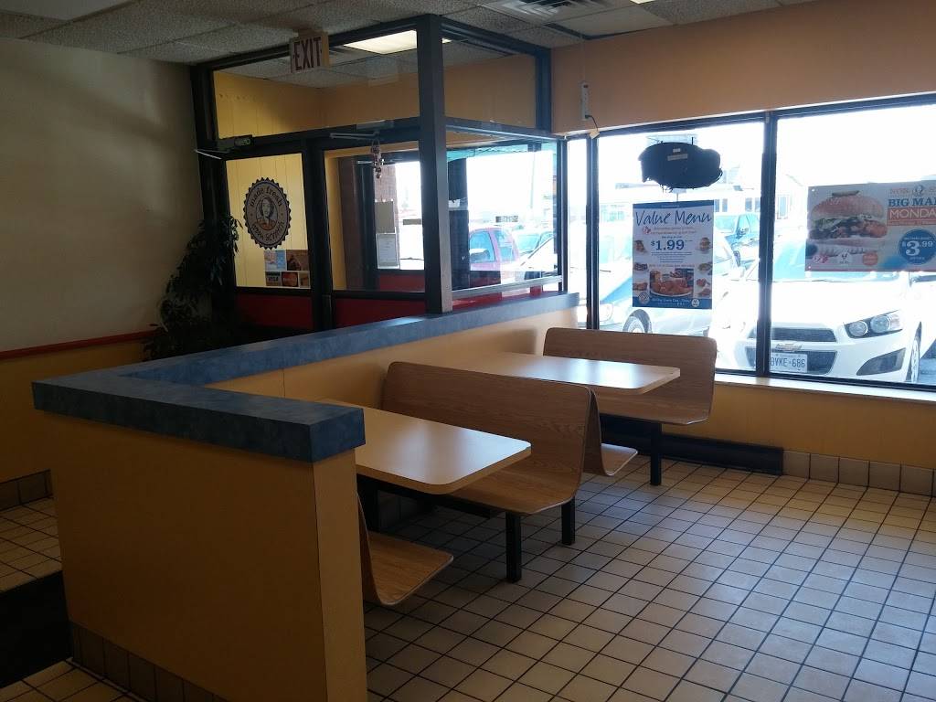 Mary Browns Chicken & Taters! | restaurant | 400 King St W, Oshawa, ON L1J 2J9, Canada | 9055767787 OR +1 905-576-7787