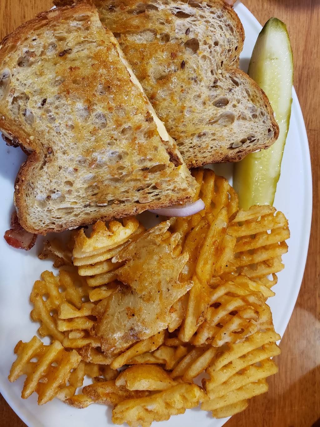 Cravings | restaurant | 884 W Broadway Ave, Medford, WI 54451, USA | 7157485785 OR +1 715-748-5785