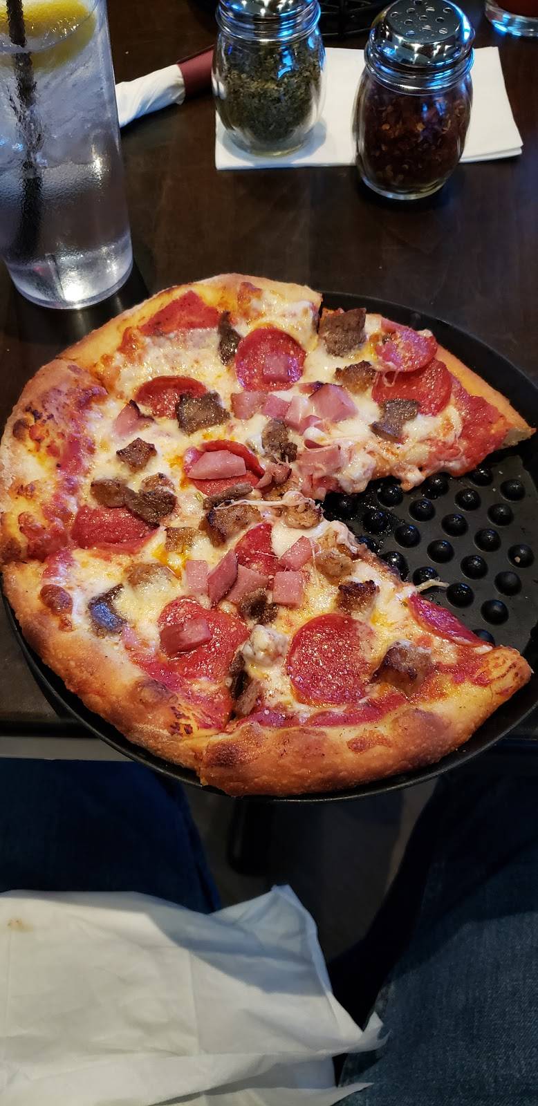 Home Plate Grill & Bar | restaurant | 2460 W Warm Springs Rd, Las Vegas, NV 89119, USA | 7024105600 OR +1 702-410-5600