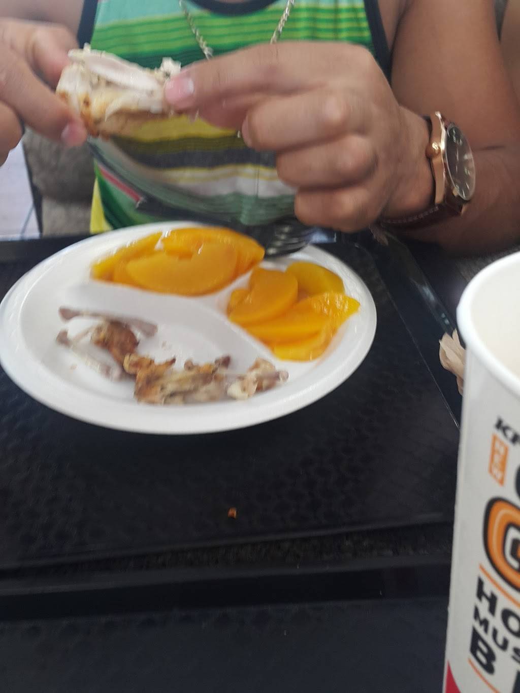 KFC | restaurant | 2205 Old Fort Pkwy, Murfreesboro, TN 37129, USA | 6158956609 OR +1 615-895-6609