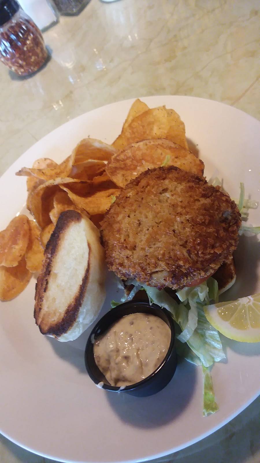 Amici’s | restaurant | 601 Airline Blvd, Portsmouth, VA 23707, USA | 7576737799 OR +1 757-673-7799