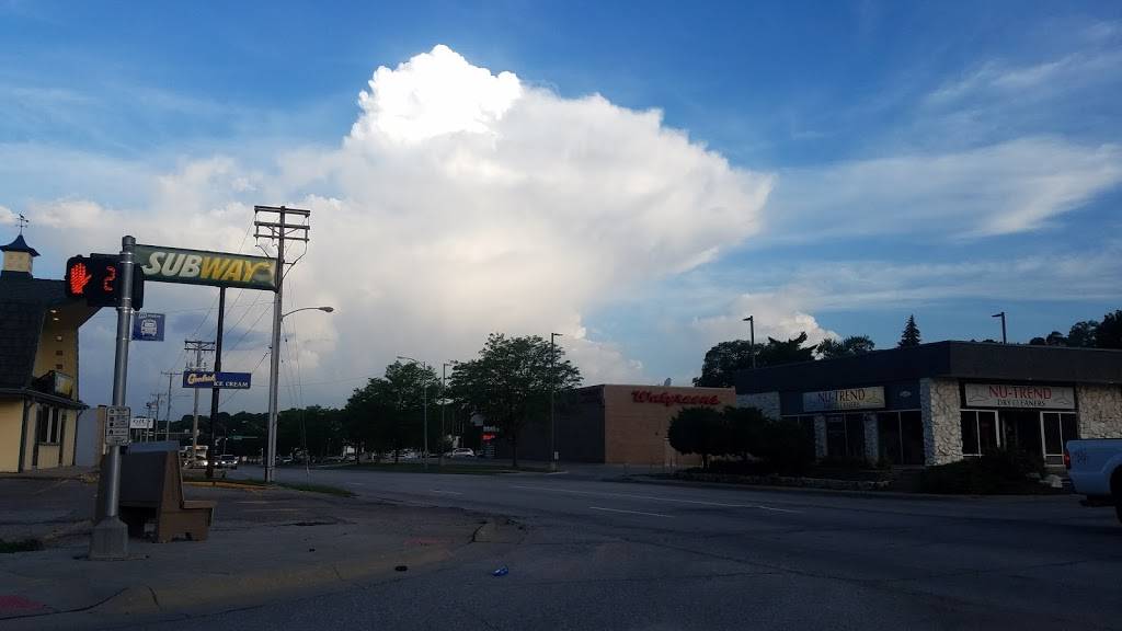 Subway | meal takeaway | 5005 Center St, Omaha, NE 68106, USA | 4025514416 OR +1 402-551-4416