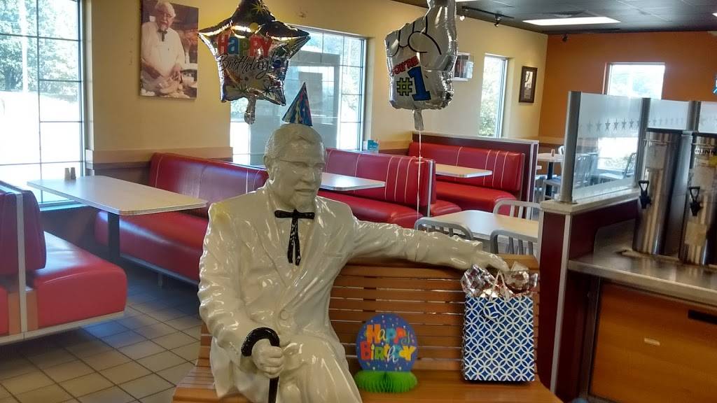 KFC | restaurant | 1501 South, Gunter Ave, Guntersville, AL 35976, USA | 2565822045 OR +1 256-582-2045