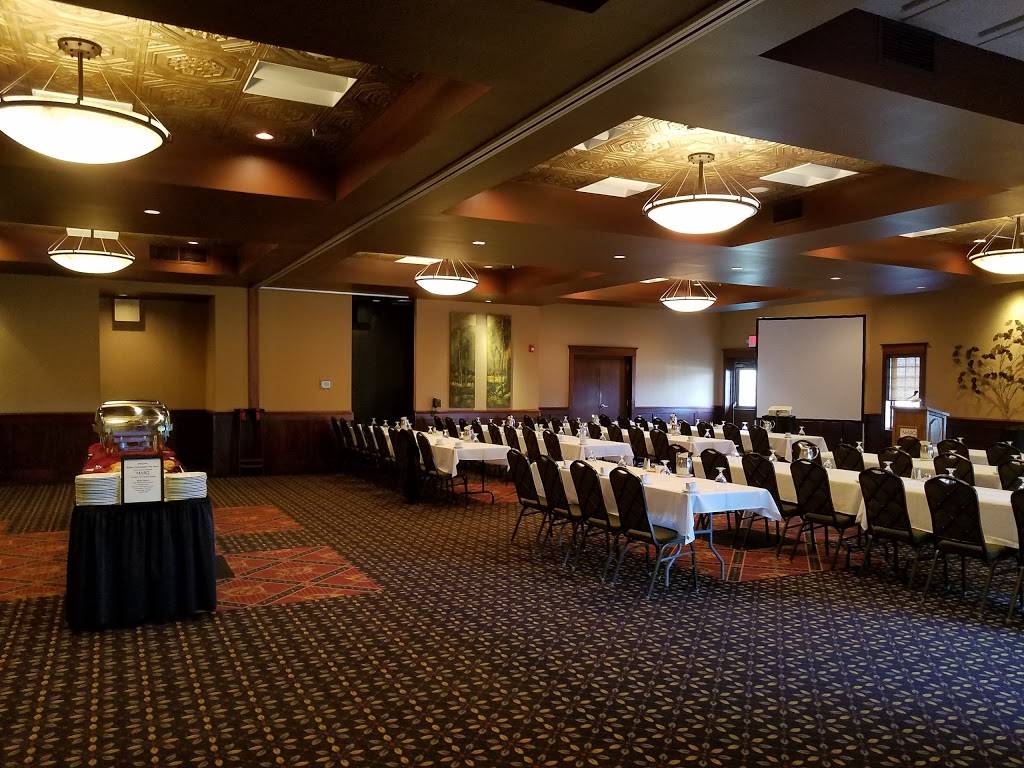 The Marq | restaurant | 3177 French Rd, De Pere, WI 54115, USA | 9207858090 OR +1 920-785-8090