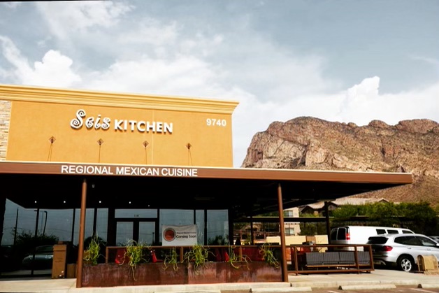 Seis Kitchen Oro Valley | restaurant | 9740 N Oracle Rd #110, Oro Valley, AZ 85704, USA | 5207975669 OR +1 520-797-5669