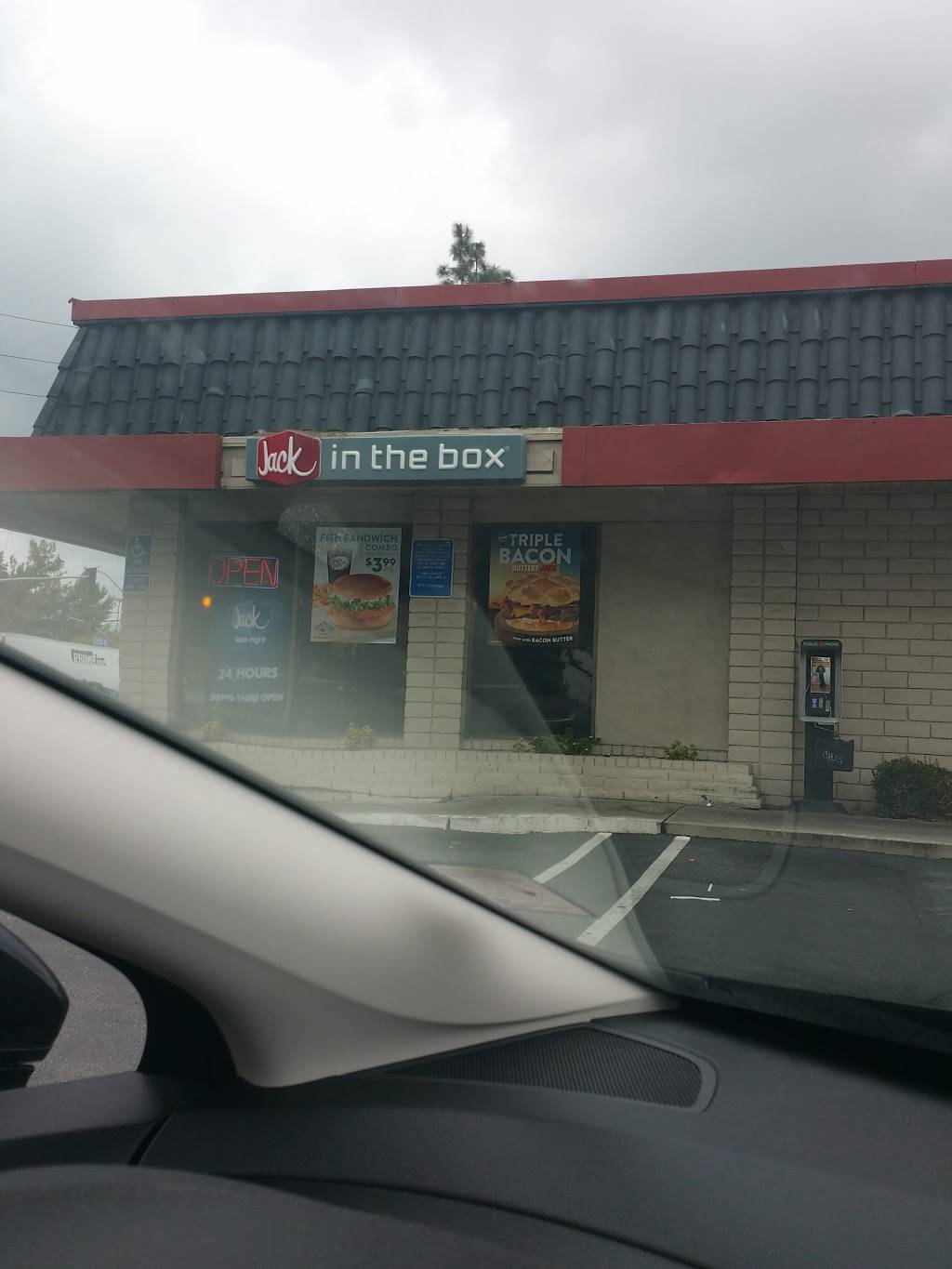 Jack in the Box | restaurant | 9515 Central Ave, Montclair, CA 91763, USA | 9096247625 OR +1 909-624-7625
