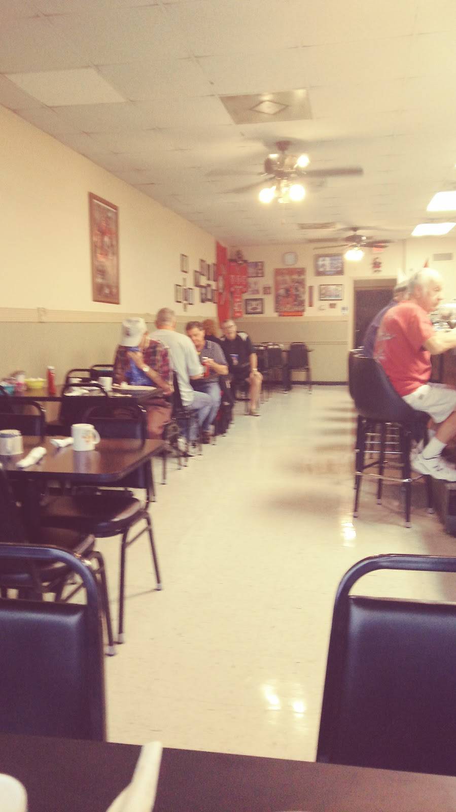 Suzie Qs Diner | restaurant | 9124 Seminole Blvd, Seminole, FL 33772, USA | 7273932906 OR +1 727-393-2906