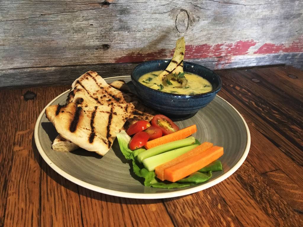 Lucys American Tavern | restaurant | 13 Granite Ave, Dorchester, MA 02124, USA | 6173266677 OR +1 617-326-6677