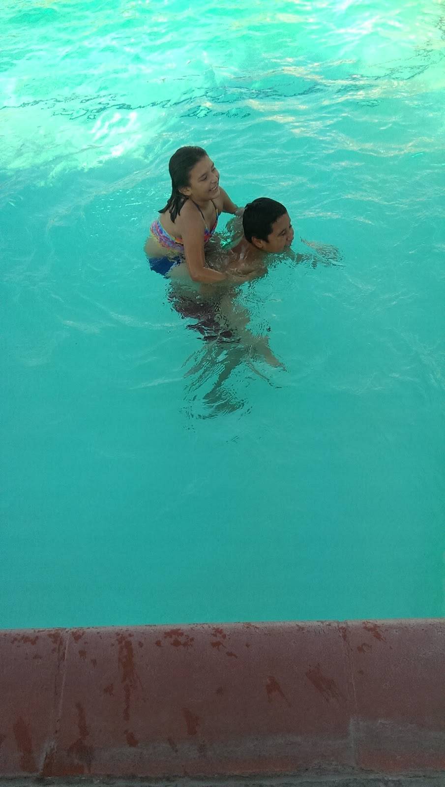 Farnesis Restaurant & Cocktail | restaurant | 2085 W Kennedy St, Madera, CA 93637, USA | 5596739164 OR +1 559-673-9164