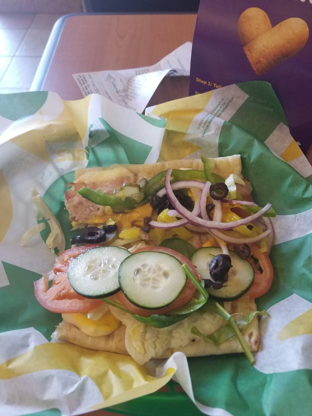 Subway | restaurant | 118 W Stetson Ave, Hemet, CA 92543, USA | 9519298533 OR +1 951-929-8533