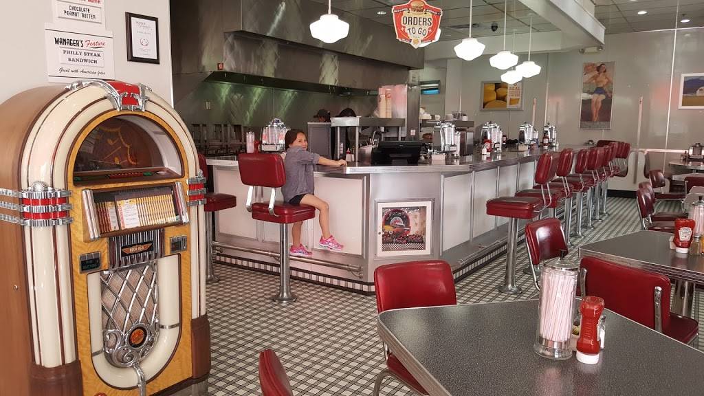 Johnny Rockets | restaurant | 9390 W Hanna Ln Unit B109, Glendale, AZ 85305, USA | 6238772977 OR +1 623-877-2977