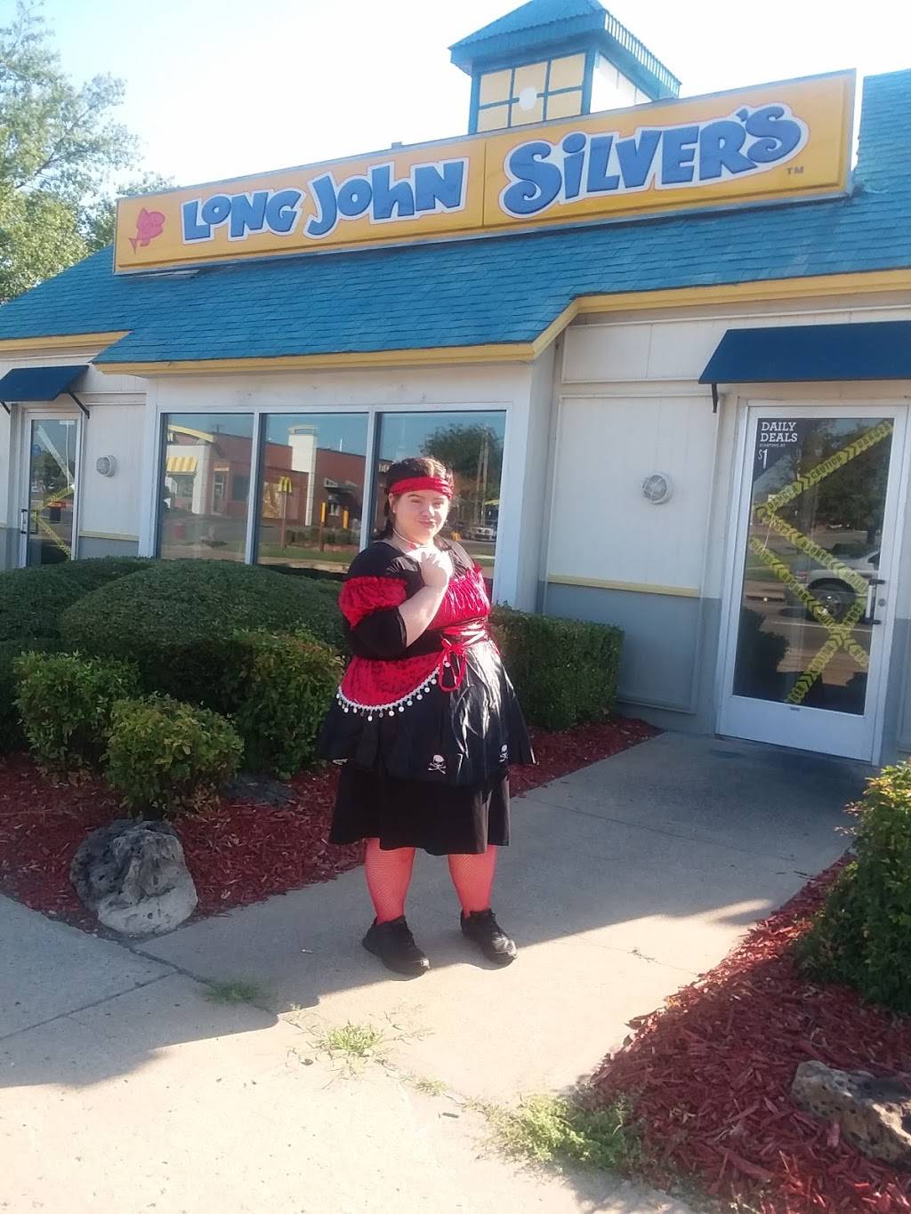 Long John Silvers | restaurant | 4911 Towson Ave, Fort Smith, AR 72901, USA | 4796466411 OR +1 479-646-6411